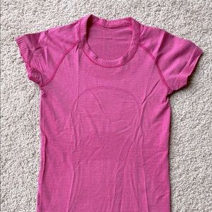 LuluLemon Swiftly Tech Short Sleeve Shirt